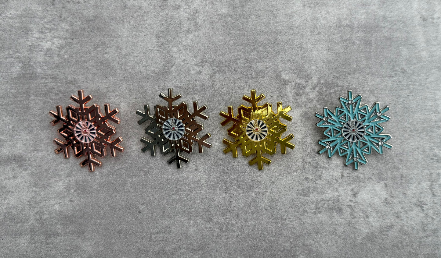 100% Challenge pins (3, 5, 7 & 10år)