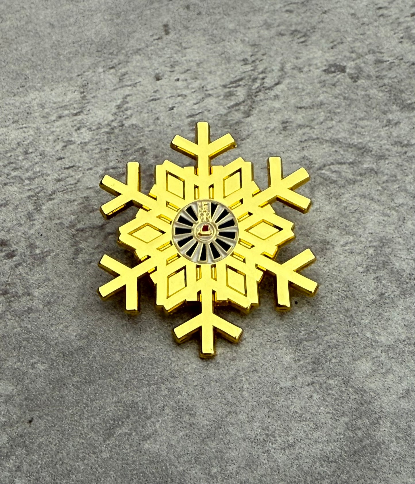 100% Challenge pins (3, 5, 7 & 10år)